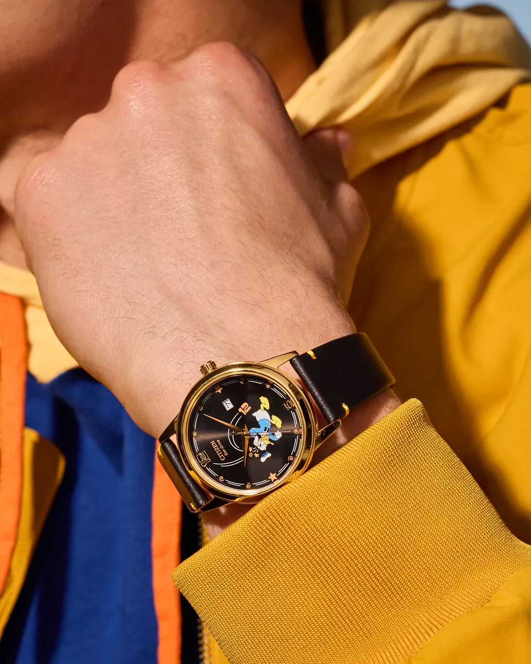 Donald Duck Seeing Stars Black Dial Leather Strap AW1789-04W | CITIZEN